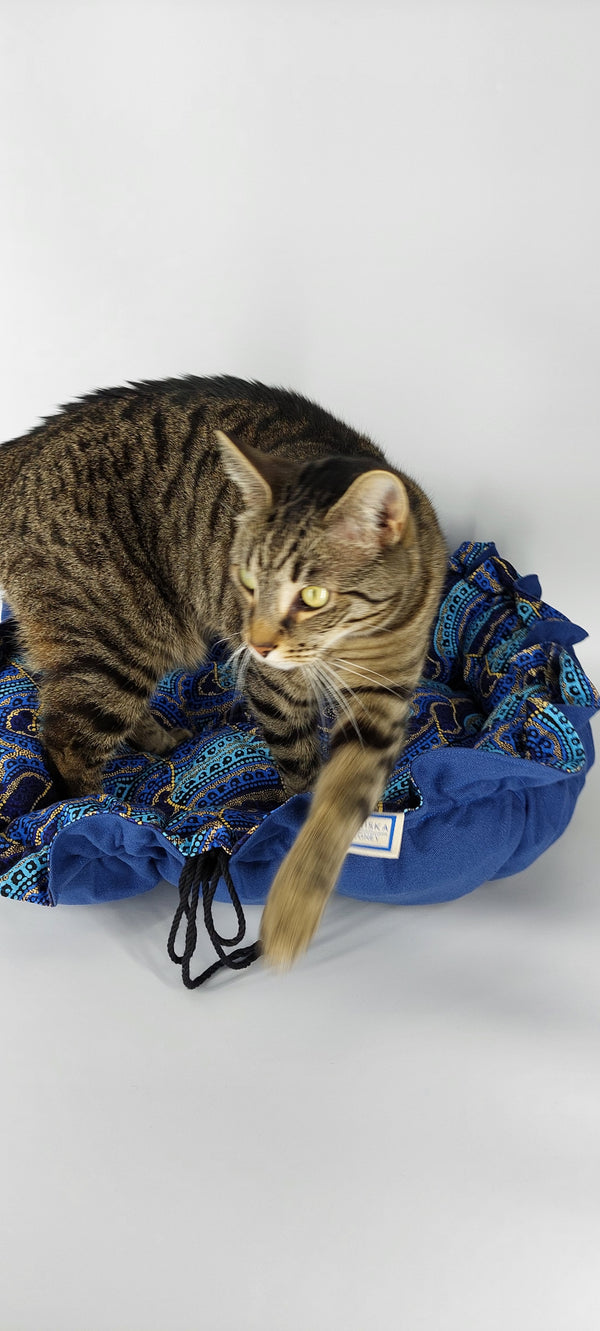 Mariska Snake Vine Dreaming Blue Ruby Bed  |Australian Wool Filled Pet Bed  | 100% Biodegradable Fabric